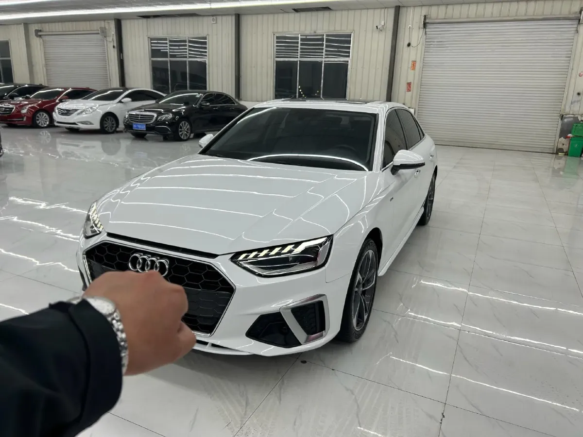 2020 Audi A4L 2.0T 190HP L4 7DCT,autocango,china used car exporter,china ev exporter,chinese used car exporter,chinese used ev exporter