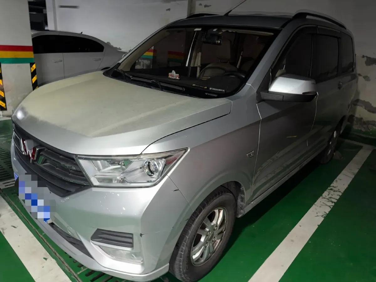 2018 WuLing HongGuang 1.5L 105HP L4 5MT,autocango,china used car exporter,china ev exporter,chinese used car exporter,chinese used ev exporter