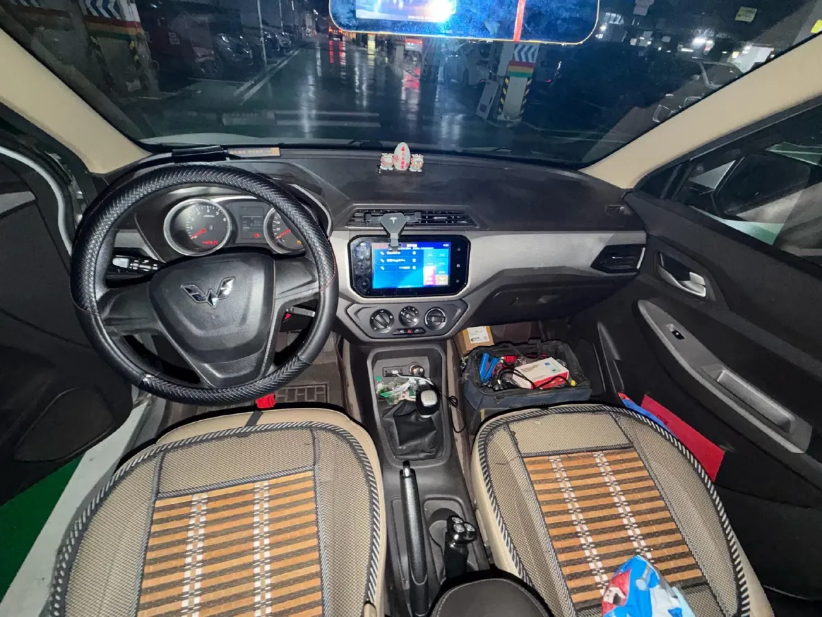 2018 WuLing HongGuang 1.5L 105HP L4 5MT,autocango,china used car exporter,china ev exporter,chinese used car exporter,chinese used ev exporter