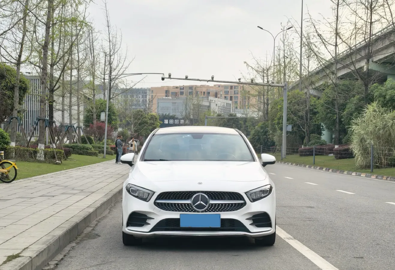 2020 Mercedes-Benz A Class 1.3T 163HP L4 7DCT,autocango,china used car exporter,china ev exporter,chinese used car exporter,chinese used ev exporter