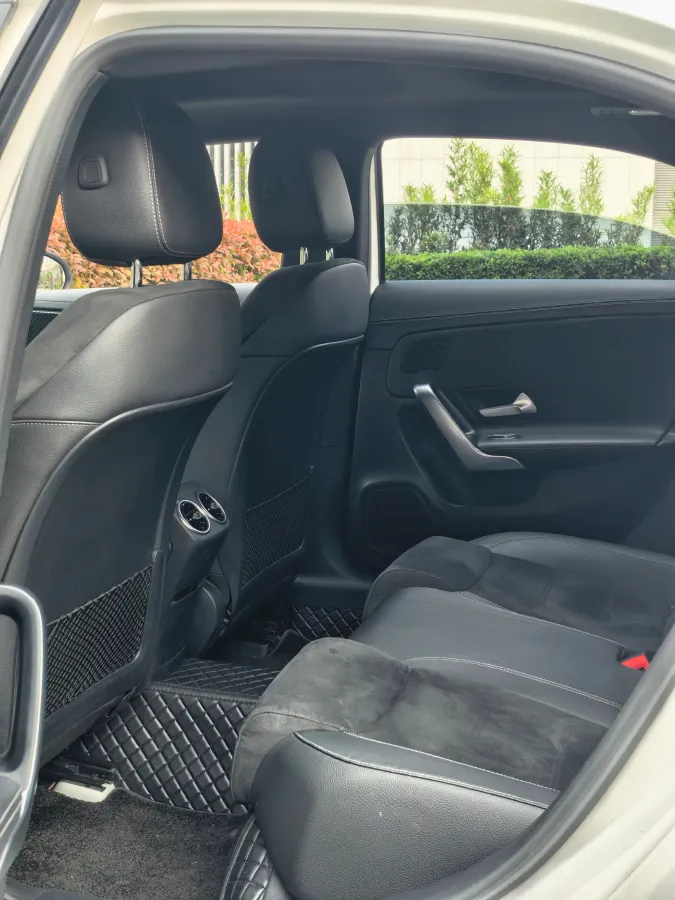 2020 Mercedes-Benz A Class 1.3T 163HP L4 7DCT,autocango,china used car exporter,china ev exporter,chinese used car exporter,chinese used ev exporter