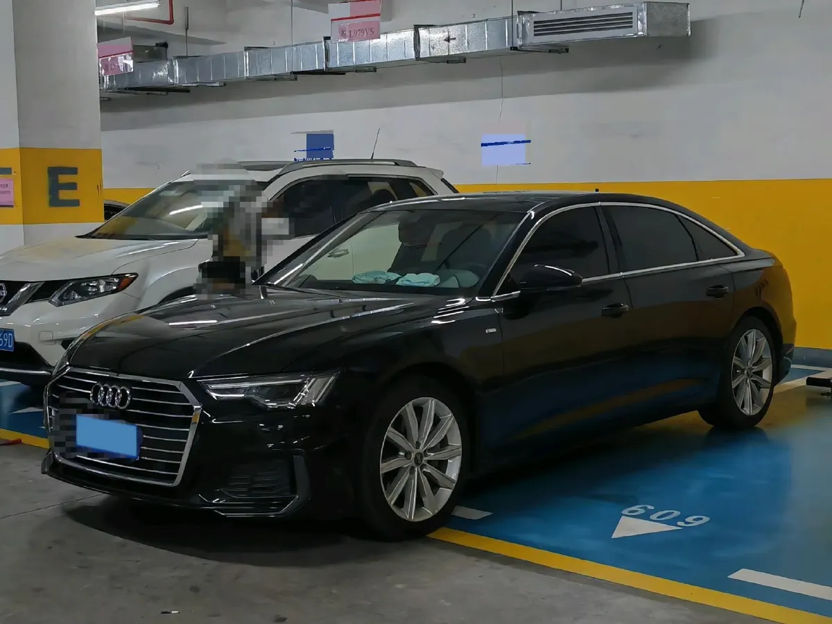 2020 Audi A6L 2.0T 224HP L4 7DCT,autocango,china used car exporter,china ev exporter,chinese used car exporter,chinese used ev exporter