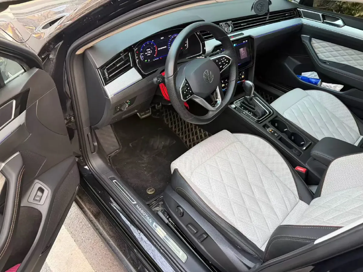 2024 Volkswagen Magotan 2.0T 186HP L4 7DCT,autocango,china used car exporter,china ev exporter,chinese used car exporter,chinese used ev exporter