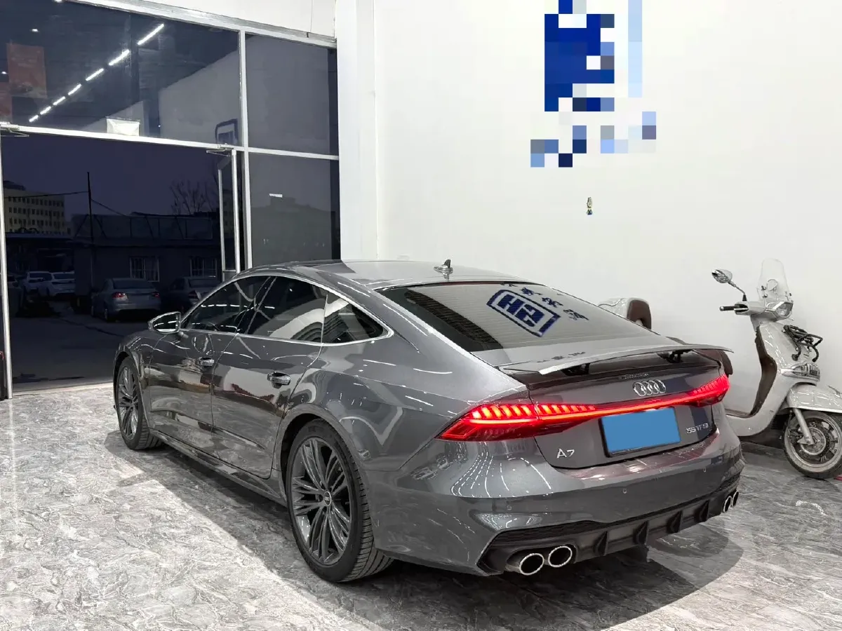 2022 Audi A7 2.0T 245HP L4 7DCT,autocango,china used car exporter,china ev exporter,chinese used car exporter,chinese used ev exporter