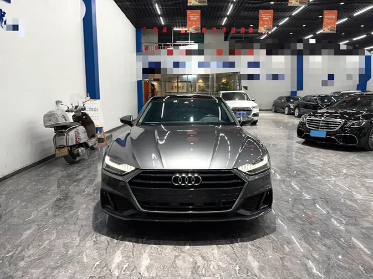 2022 Audi A7 2.0T 245HP L4 7DCT,autocango,china used car exporter,china ev exporter,chinese used car exporter,chinese used ev exporter
