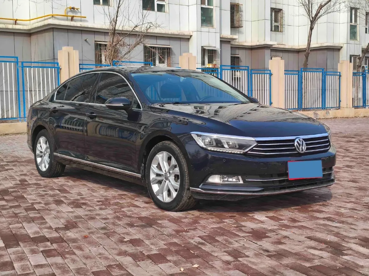 2018 Volkswagen Magotan 1.8T 180HP L4 7DCT,autocango,china used car exporter,china ev exporter,chinese used car exporter,chinese used ev exporter