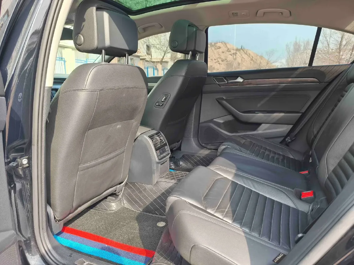 2018 Volkswagen Magotan 1.8T 180HP L4 7DCT,autocango,china used car exporter,china ev exporter,chinese used car exporter,chinese used ev exporter