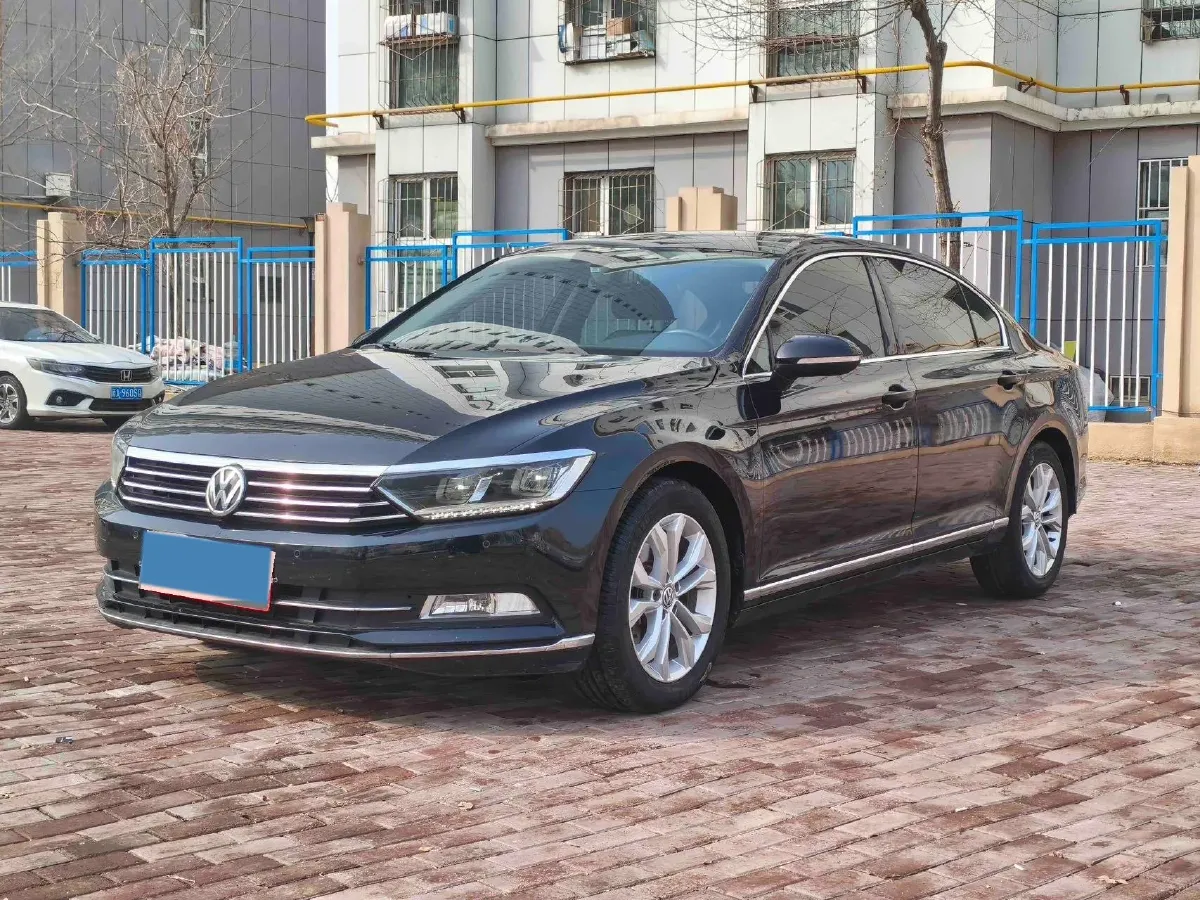 2018 Volkswagen Magotan 1.8T 180HP L4 7DCT,autocango,china used car exporter,china ev exporter,chinese used car exporter,chinese used ev exporter