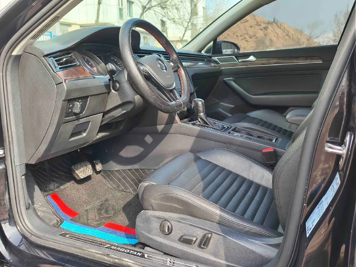 2018 Volkswagen Magotan 1.8T 180HP L4 7DCT,autocango,china used car exporter,china ev exporter,chinese used car exporter,chinese used ev exporter