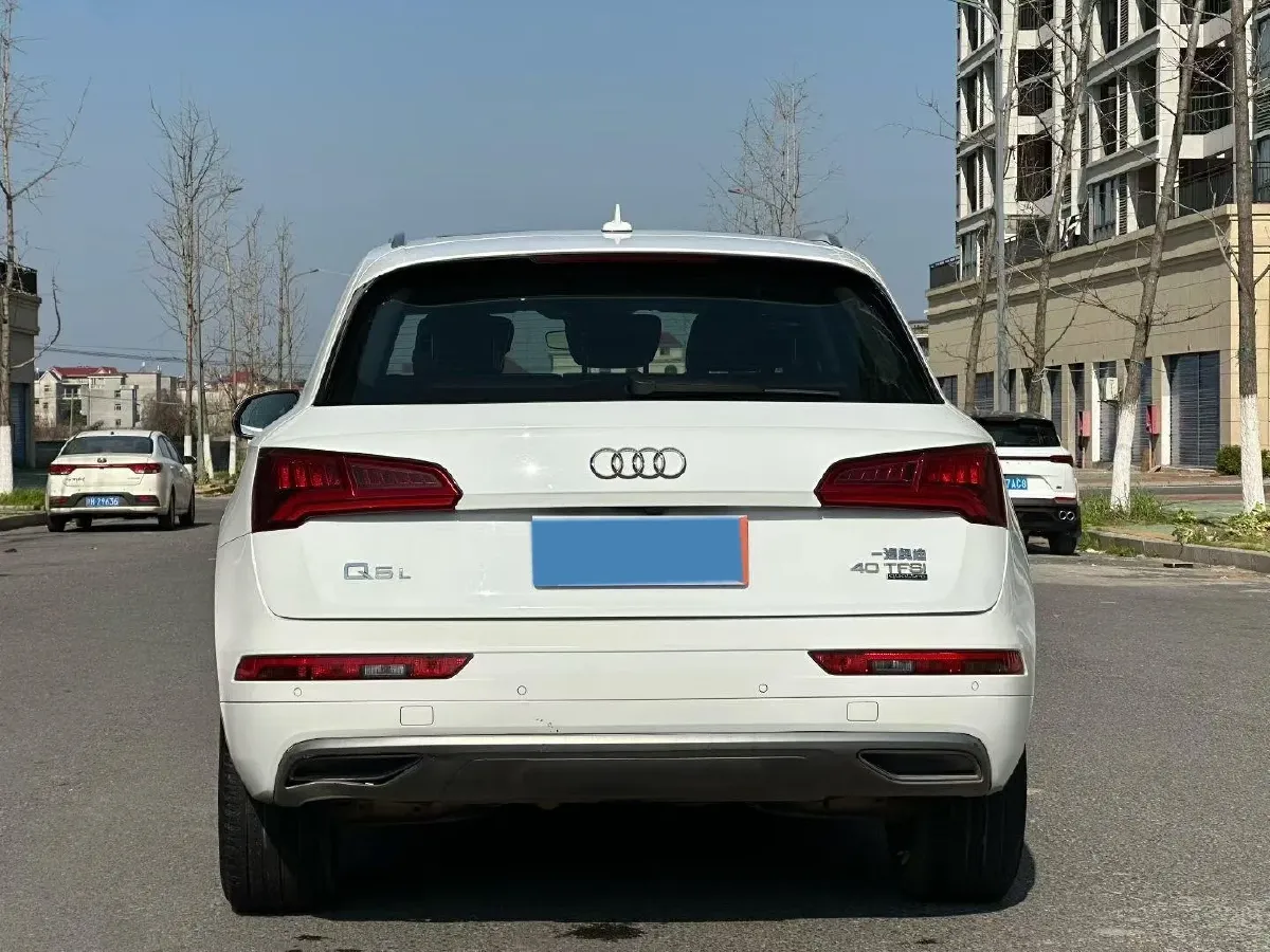 2018 Volkswagen Alltrack 2.0T 220HP L4 7DCT,autocango,china used car exporter,china ev exporter,chinese used car exporter,chinese used ev exporter