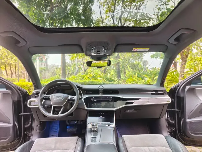 2021 Audi A6L 2.0T 190HP L4 7DCT,autocango,china used car exporter,china ev exporter,chinese used car exporter,chinese used ev exporter