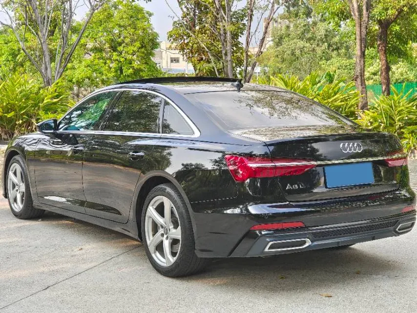 2021 Audi A6L 2.0T 190HP L4 7DCT,autocango,china used car exporter,china ev exporter,chinese used car exporter,chinese used ev exporter