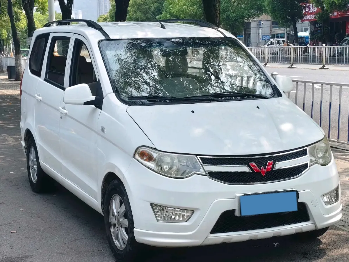 2016 WuLing HongGuang 1.5L 112HP L4 5MT,autocango,china used car exporter,china ev exporter,chinese used car exporter,chinese used ev exporter