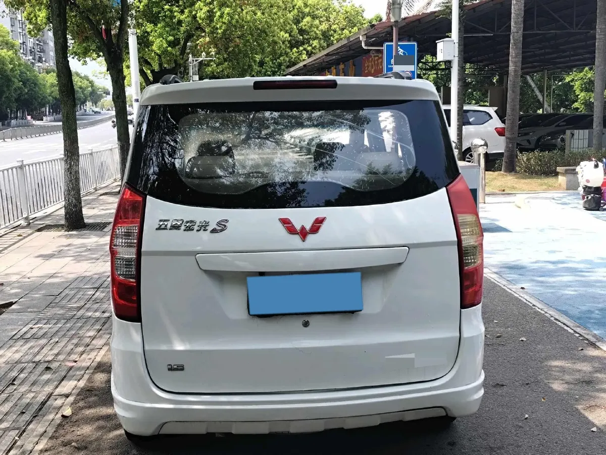 2016 WuLing HongGuang 1.5L 112HP L4 5MT,autocango,china used car exporter,china ev exporter,chinese used car exporter,chinese used ev exporter