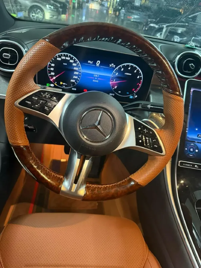 2023 Mercedes-Benz GLC Class 2.0T 204HP L4 9AT,autocango,china used car exporter,china ev exporter,chinese used car exporter,chinese used ev exporter