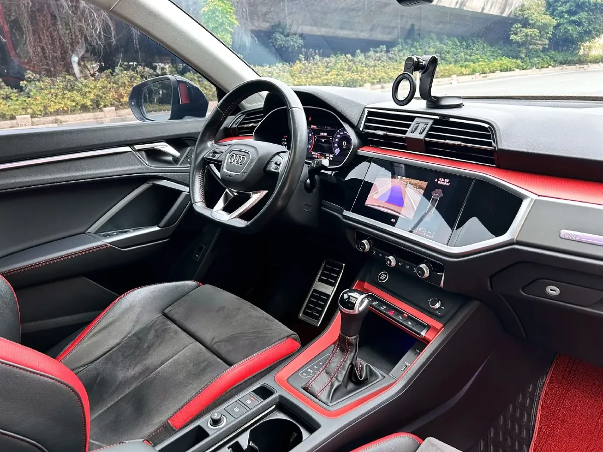 2021 Audi Q3 2.0T 220HP L4 7DCT,autocango,china used car exporter,china ev exporter,chinese used car exporter,chinese used ev exporter