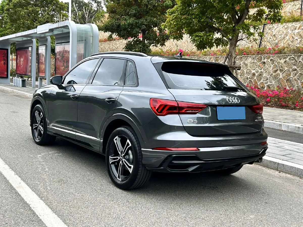 2021 Audi Q3 2.0T 220HP L4 7DCT,autocango,china used car exporter,china ev exporter,chinese used car exporter,chinese used ev exporter