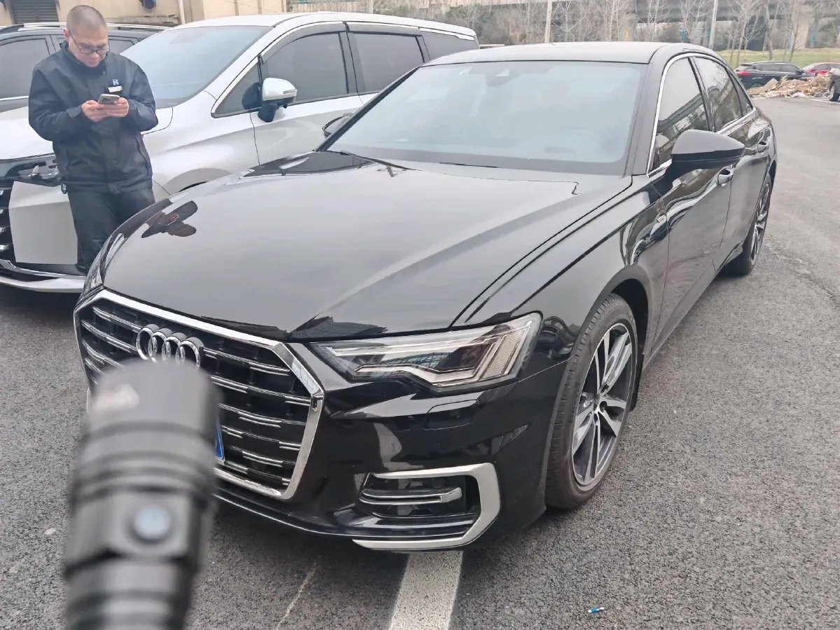 2023 Audi A6L 2.0T 190HP L4 7DCT,autocango,china used car exporter,china ev exporter,chinese used car exporter,chinese used ev exporter