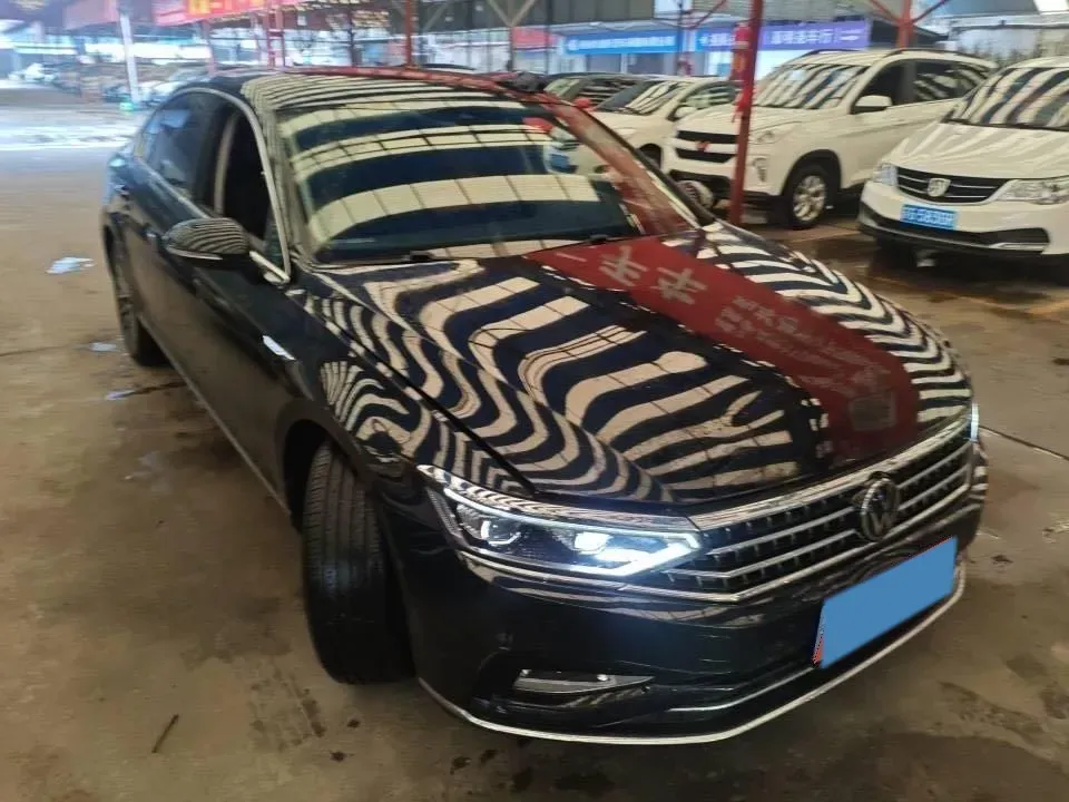 2020 Volkswagen Magotan 2.0T 220HP L4 7DCT,autocango,china used car exporter,china ev exporter,chinese used car exporter,chinese used ev exporter