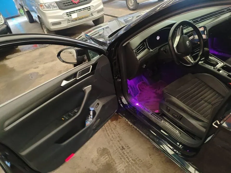 2020 Volkswagen Magotan 2.0T 220HP L4 7DCT,autocango,china used car exporter,china ev exporter,chinese used car exporter,chinese used ev exporter