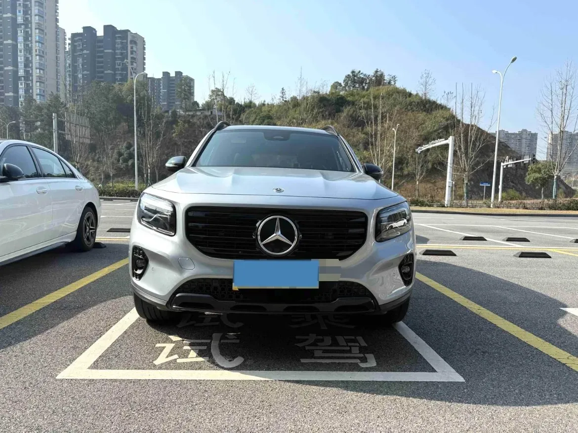 2024 Mercedes-Benz GLB Class 2.0T 190HP L4 8DCT,autocango,china used car exporter,china ev exporter,chinese used car exporter,chinese used ev exporter