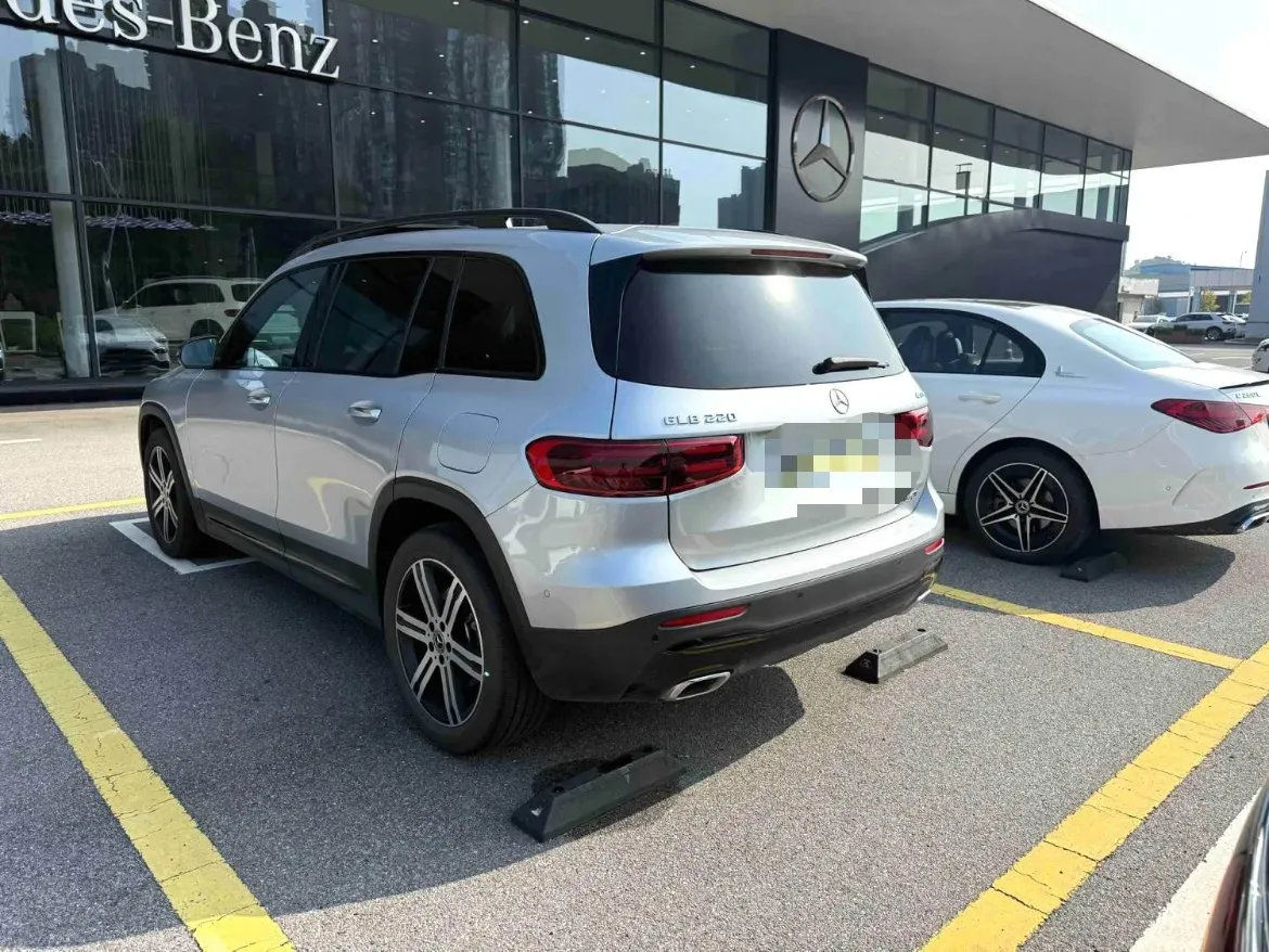 2024 Mercedes-Benz GLB Class 2.0T 190HP L4 8DCT,autocango,china used car exporter,china ev exporter,chinese used car exporter,chinese used ev exporter
