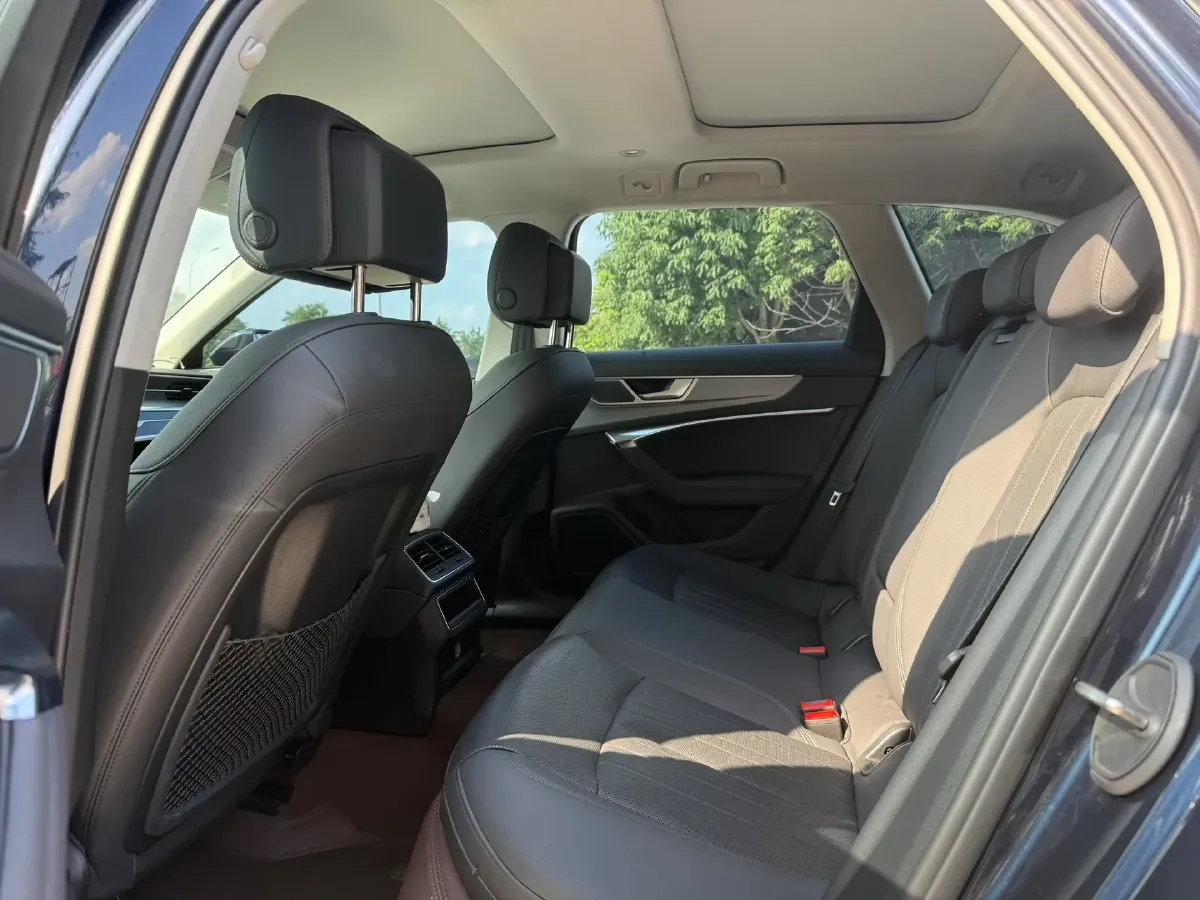 2020 Audi A6 2.0T 245HP L4 7DCT,autocango,china used car exporter,china ev exporter,chinese used car exporter,chinese used ev exporter