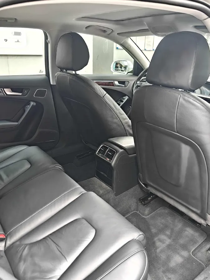 2015 Audi A4L 2.0T 180HP L4 CVT,autocango,china used car exporter,china ev exporter,chinese used car exporter,chinese used ev exporter