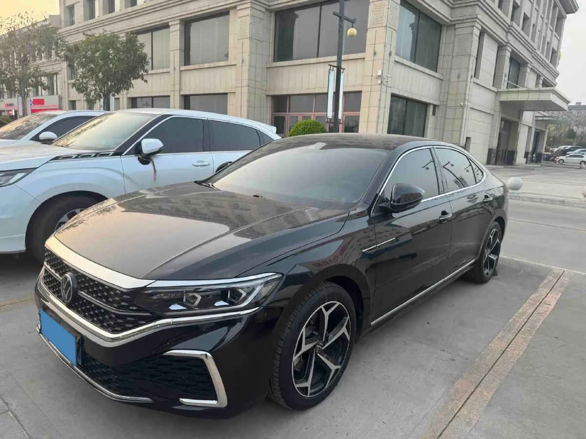 2023 Volkswagen Passat 2.0T 186HP L4 7DCT,autocango,china used car exporter,china ev exporter,chinese used car exporter,chinese used ev exporter