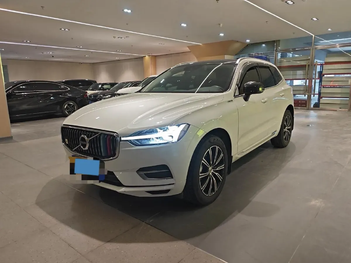2021 Volvo XC60 2.0T 250HP L4 8AT,autocango,china used car exporter,china ev exporter,chinese used car exporter,chinese used ev exporter