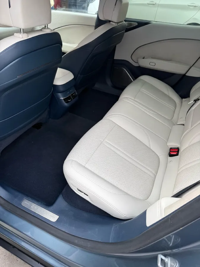 2024 Zeekr 007 BEV 75KWH,autocango,china used car exporter,china ev exporter,chinese used car exporter,chinese used ev exporter