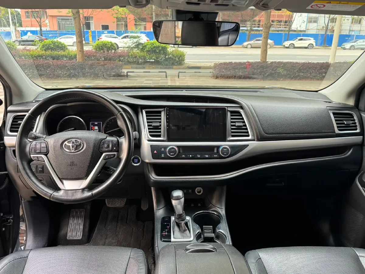 2019 Lincoln MKC 2.0T 203HP L4 6AT,autocango,china used car exporter,china ev exporter,chinese used car exporter,chinese used ev exporter