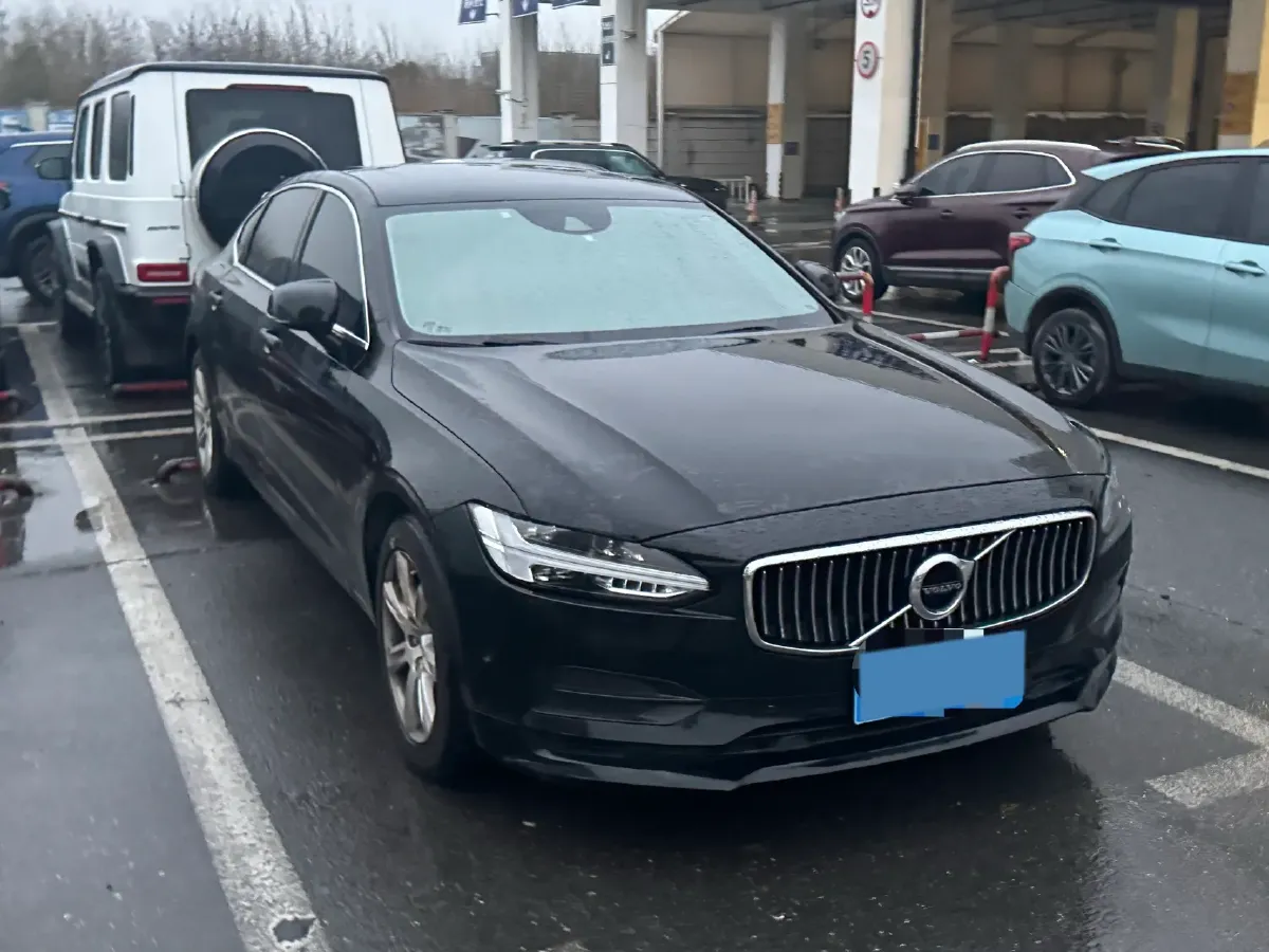 2018 Volvo S90 2.0T 190HP L4 8AT,autocango,china used car exporter,china ev exporter,chinese used car exporter,chinese used ev exporter