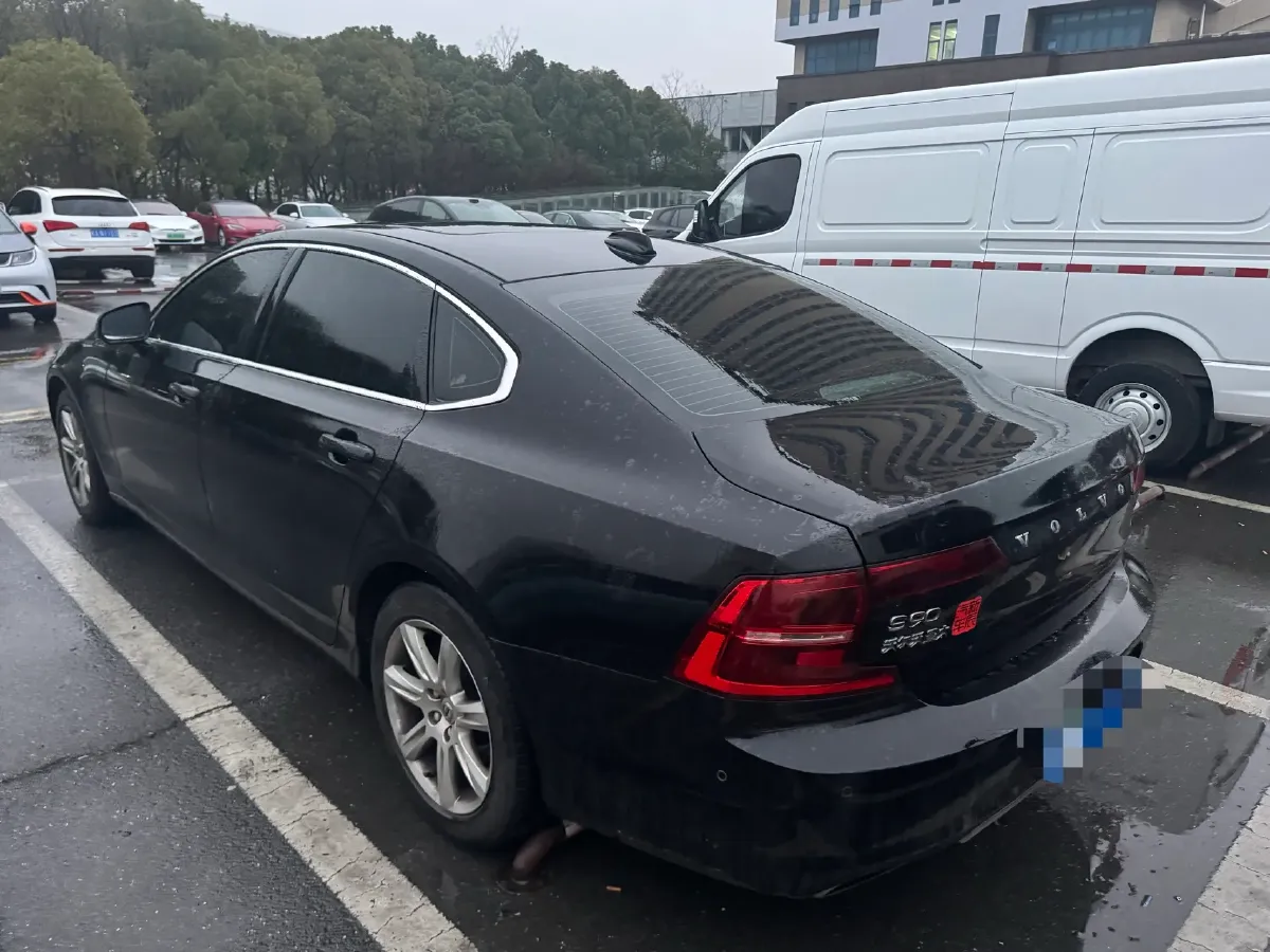 2018 Volvo S90 2.0T 190HP L4 8AT,autocango,china used car exporter,china ev exporter,chinese used car exporter,chinese used ev exporter