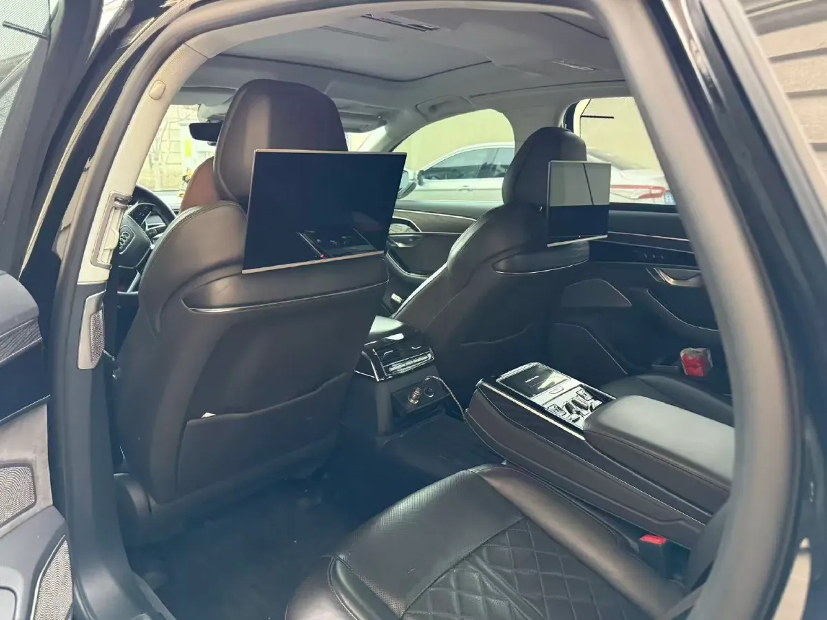 2021 Audi A8 3.0T 286HP V6 8AT,autocango,china used car exporter,china ev exporter,chinese used car exporter,chinese used ev exporter