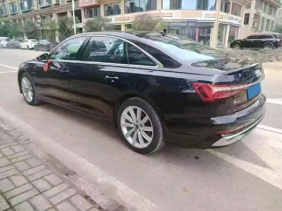2024 Audi A6L 2.0T 245HP L4 7DCT,autocango,china used car exporter,china ev exporter,chinese used car exporter,chinese used ev exporter