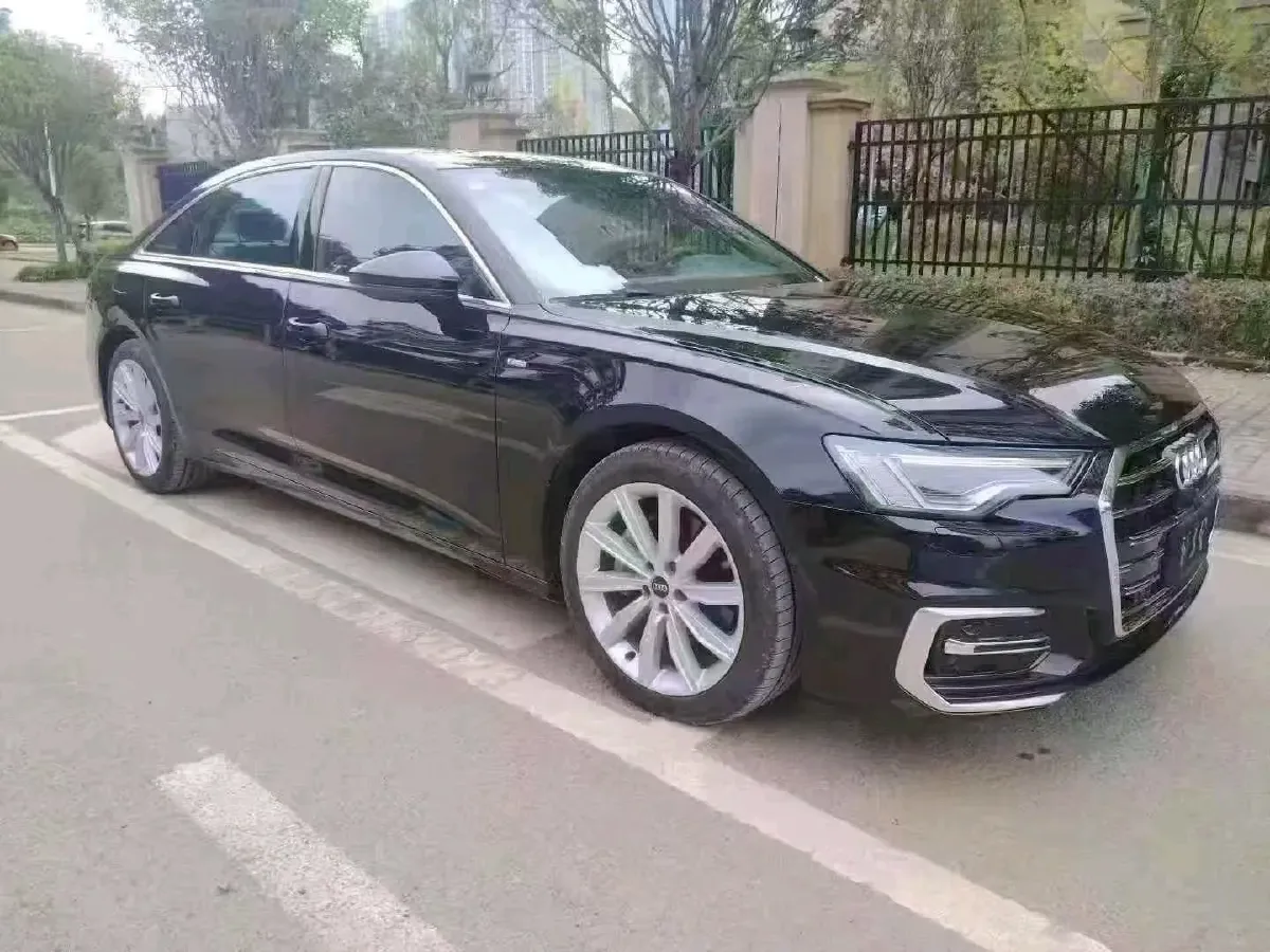 2024 Audi A6L 2.0T 245HP L4 7DCT,autocango,china used car exporter,china ev exporter,chinese used car exporter,chinese used ev exporter