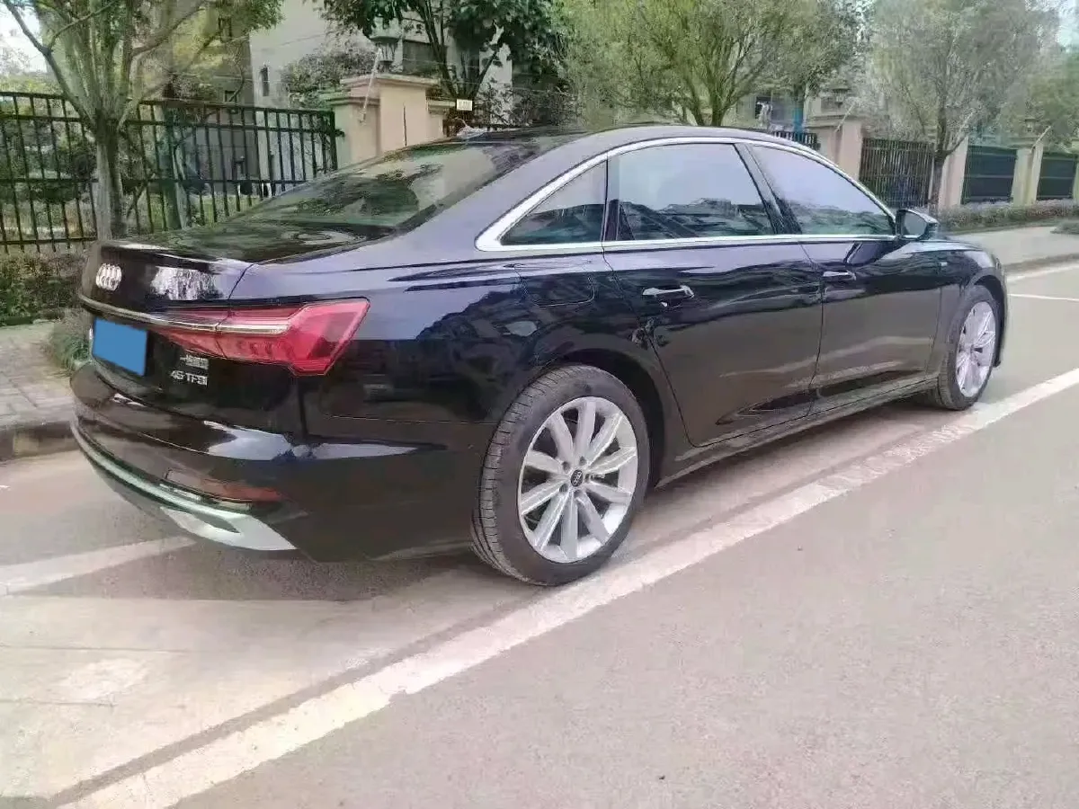 2024 Audi A6L 2.0T 245HP L4 7DCT,autocango,china used car exporter,china ev exporter,chinese used car exporter,chinese used ev exporter