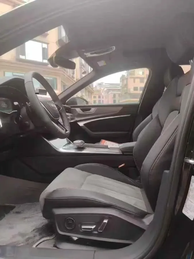 2024 Audi A6L 2.0T 245HP L4 7DCT,autocango,china used car exporter,china ev exporter,chinese used car exporter,chinese used ev exporter
