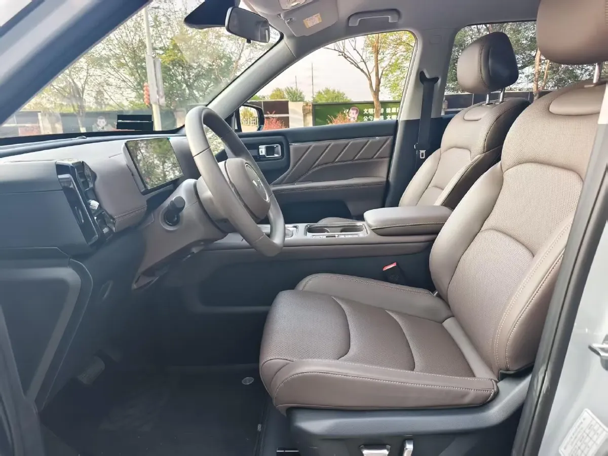 2026 Geely Galaxy Starshine 6 1.5L 112HP L4 1DHT PHEV,autocango,china used car exporter,china ev exporter,chinese used car exporter,chinese used ev exporter