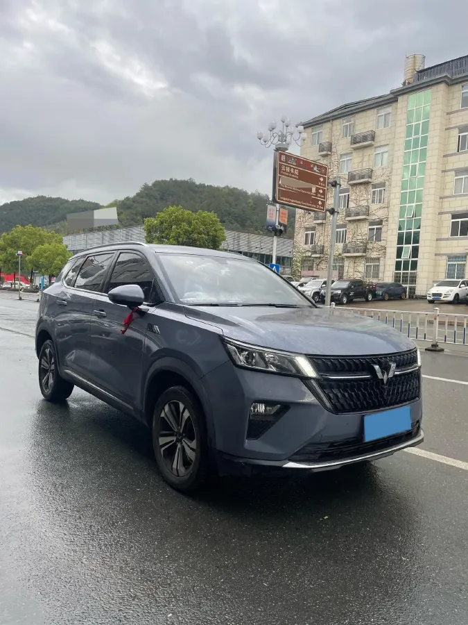 2021 WuLing XingChen 1.5T 147HP L4 6MT,autocango,china used car exporter,china ev exporter,chinese used car exporter,chinese used ev exporter