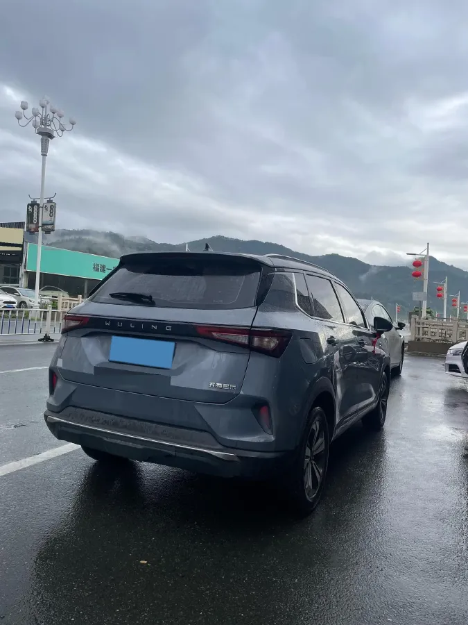 2021 WuLing XingChen 1.5T 147HP L4 6MT,autocango,china used car exporter,china ev exporter,chinese used car exporter,chinese used ev exporter