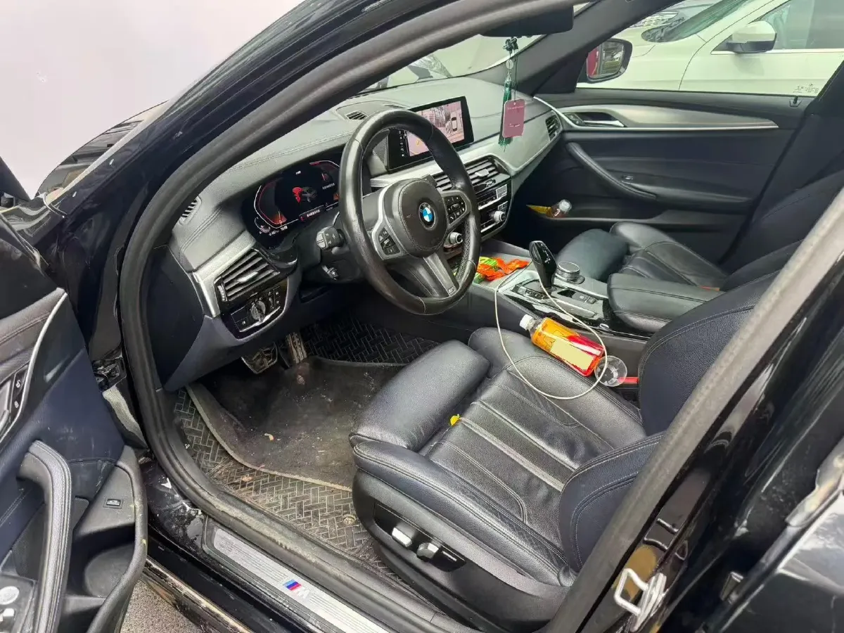 2020 BMW 5 Series 2.0T 184HP L4 8AT,autocango,china used car exporter,china ev exporter,chinese used car exporter,chinese used ev exporter