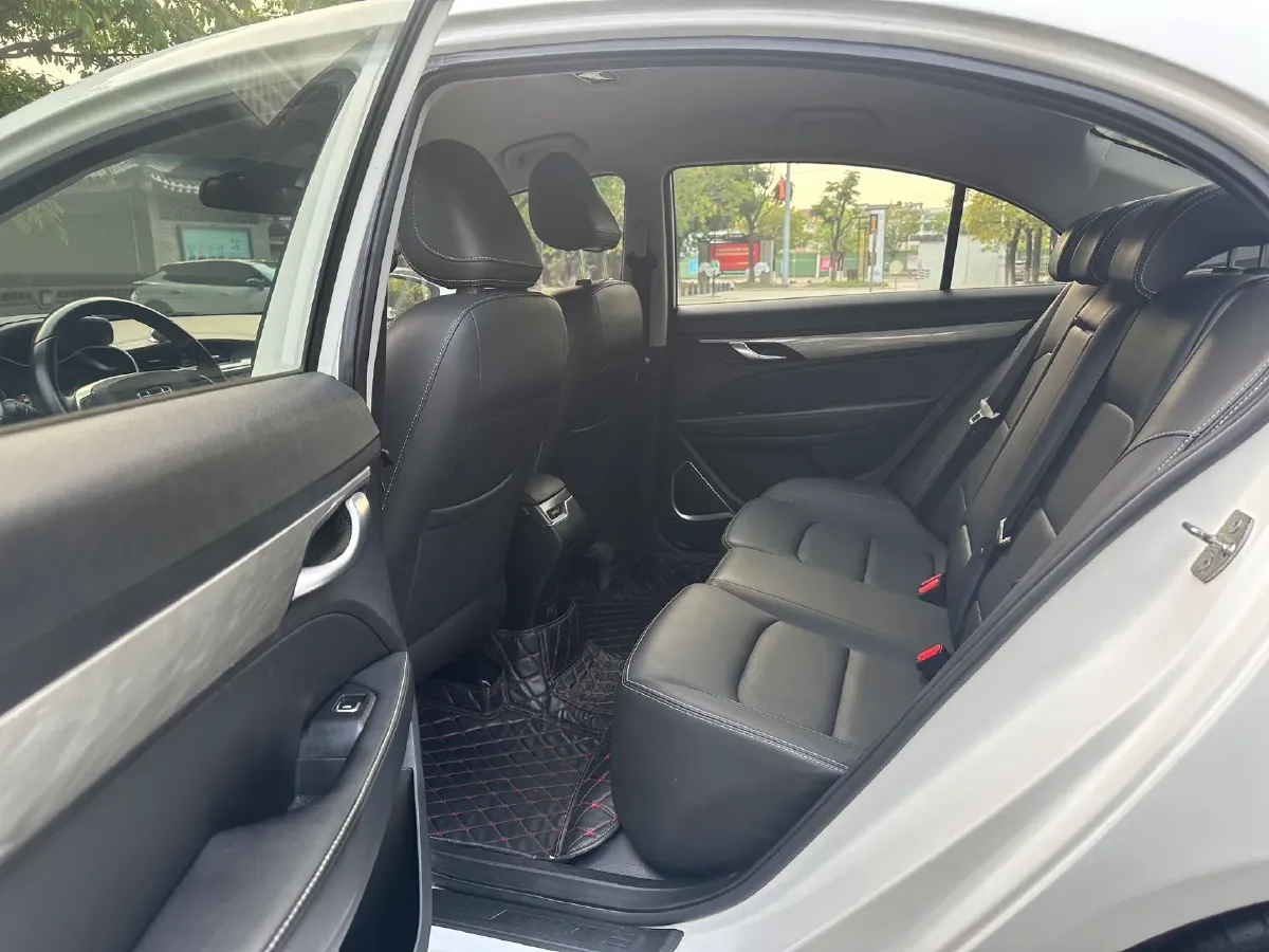 2019 Geely Emgrand 1.5L 109HP L4 5MT,autocango,china used car exporter,china ev exporter,chinese used car exporter,chinese used ev exporter