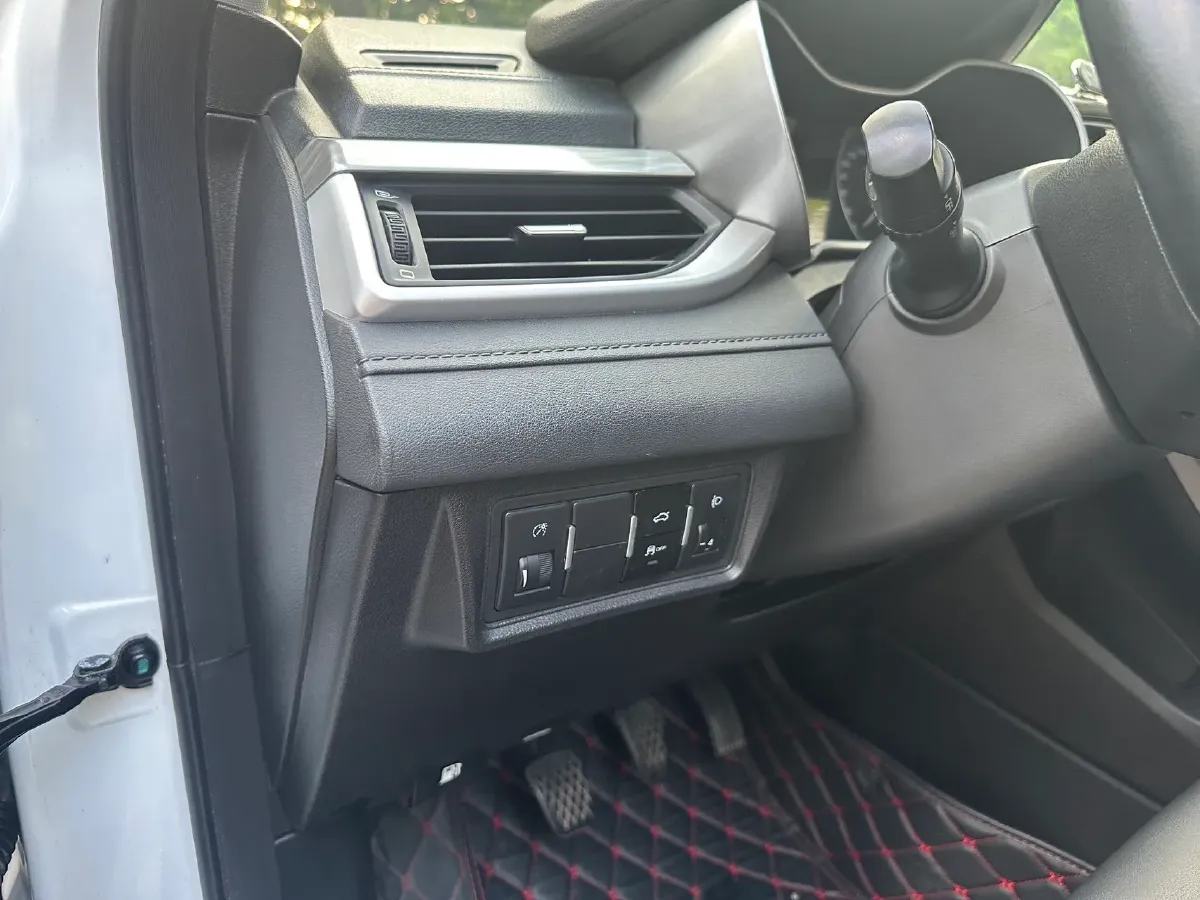 2019 Geely Emgrand 1.5L 109HP L4 5MT,autocango,china used car exporter,china ev exporter,chinese used car exporter,chinese used ev exporter