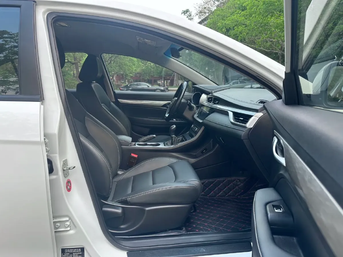 2019 Geely Emgrand 1.5L 109HP L4 5MT,autocango,china used car exporter,china ev exporter,chinese used car exporter,chinese used ev exporter