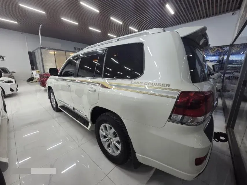 2019 Chevrolet Trax 1.0T 125HP L3 6AT,autocango,china used car exporter,china ev exporter,chinese used car exporter,chinese used ev exporter