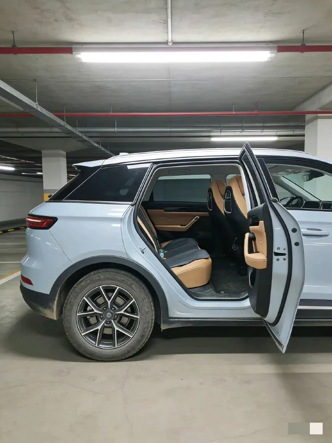 2024 Leapmotor C11 1.5L 95HP L4 REEV 43.74KWH,autocango,china used car exporter,china ev exporter,chinese used car exporter,chinese used ev exporter