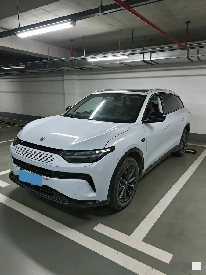 2024 Leapmotor C11 1.5L 95HP L4 REEV 43.74KWH,autocango,china used car exporter,china ev exporter,chinese used car exporter,chinese used ev exporter
