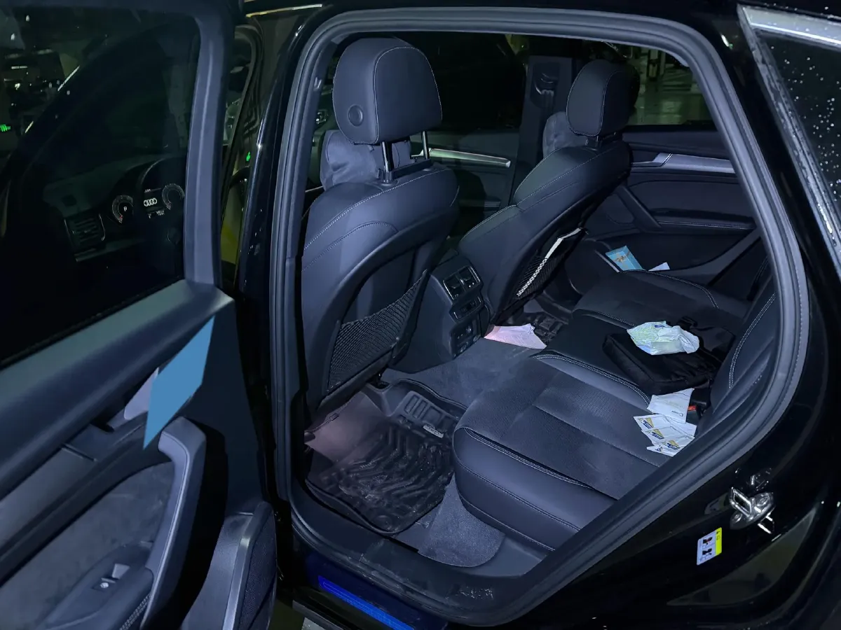 2022 Audi Q5L Sportback 2.0T 190HP L4 7DCT,autocango,china used car exporter,china ev exporter,chinese used car exporter,chinese used ev exporter